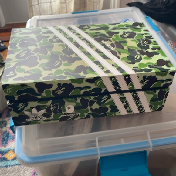 Addidas BAPE brand camo box. Comes with replacement shoe laces still in bag. - Picture 5 of 5